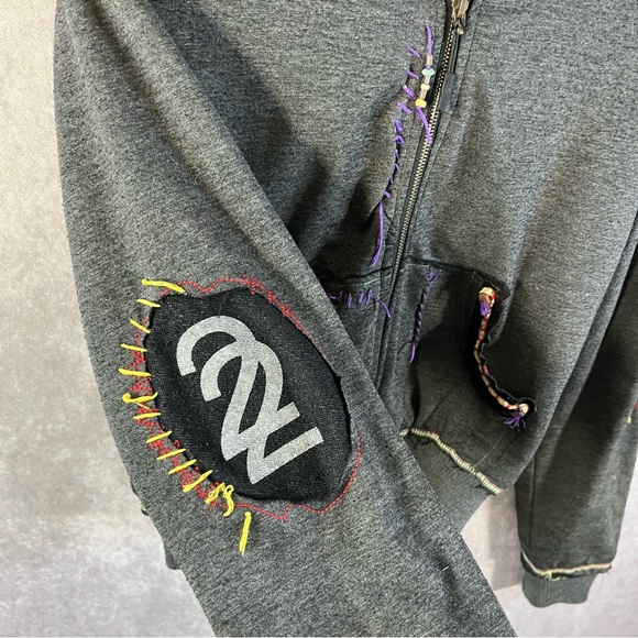 🔺SOLD🔺 Two Face Women’s Hooded Jacket M Gray Faux Fur Lined Stitch & Embroidered - Picture 4 of 14